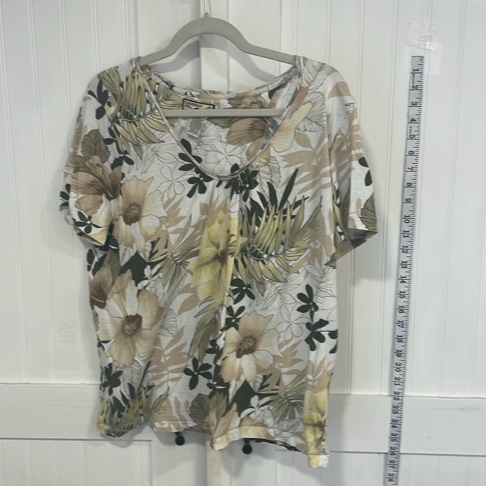 Caribbean Joe short sleeved floral top size XL